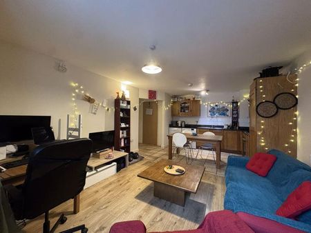 2 bedroom apartment to rent - Photo 2