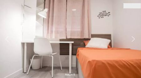 Calle Matilde Hernández, Madrid, Community of Madrid 28019 - Photo 4