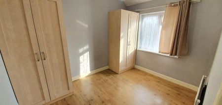 3 bedroom detached house to rent - Photo 2