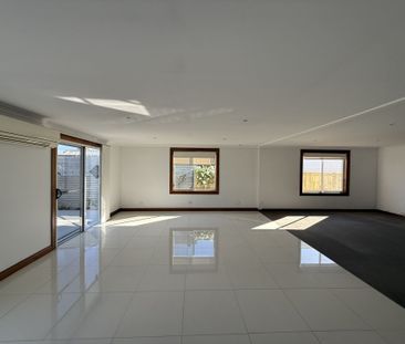 Convenient Location, Live Here! - Photo 2