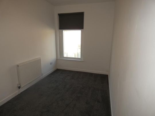 4 bedroom property to rent - Photo 1