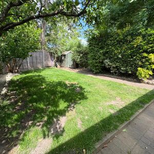 Lyon Road, Crowthorne, Berkshire, RG45 - Photo 2