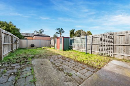 2/15 Hammond Court, Altona Meadows VIC 3028 - Photo 3