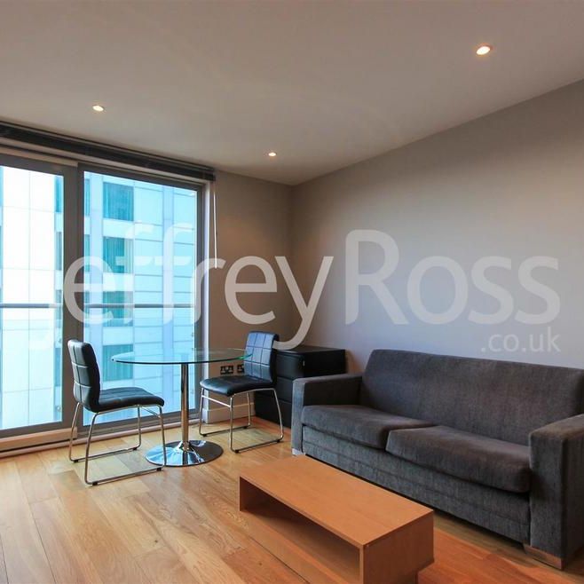 Studio to rent - Photo 1