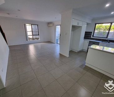 Ideally Family Townhouse In Calamvale For Rent !! - Photo 2