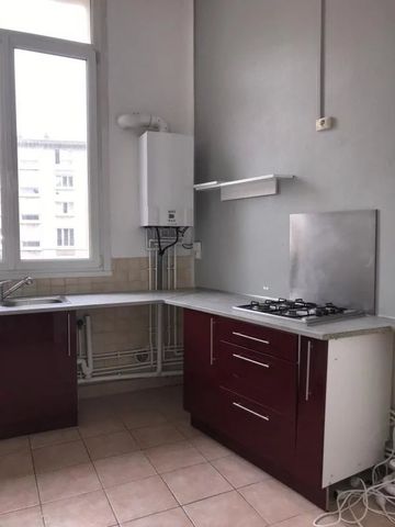 Location Appartement 4 pièces 103m² BOULOGNE SUR MER 62200 - Photo 2