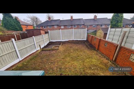 3 bedroom terraced house to rent - Photo 2