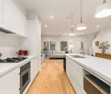 16 Monterey Drive, Cheltenham, VIC, 3192 - Photo 5