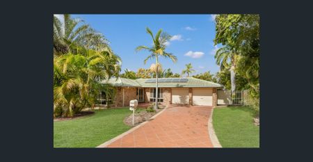 Spacious Family Home on a Large Block! - Photo 5