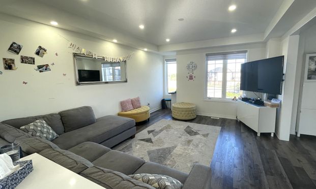 For Lease - 1222 Rose Way Unit# 21, Milton, Ontario - Photo 1