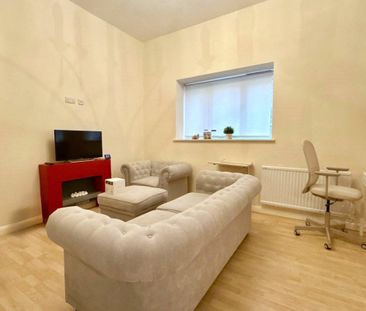 Carlton Mount, 2 Cranborne Road, Bournemouth, Dorset, BH2 - Photo 3