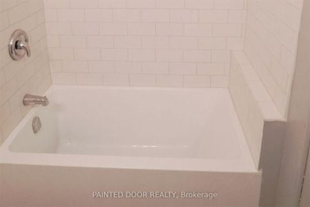 For Lease - 109 Albert Street Unit# Main, Orillia, Ontario - Photo 4