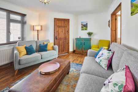 3 bedroom semi-detached house to rent - Photo 4