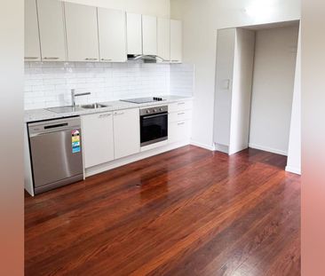 Everything at Your Doorstep in the Heart of Moorooka - Photo 5