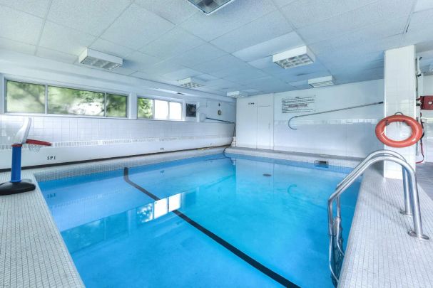 1150 Côte-Vertu — 3.5 100% rénové - 1 mois gratuit + promotion garage - près métro Côte-Vertu - Photo 1