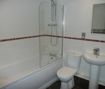 3 bedroom flat to rent - Photo 1
