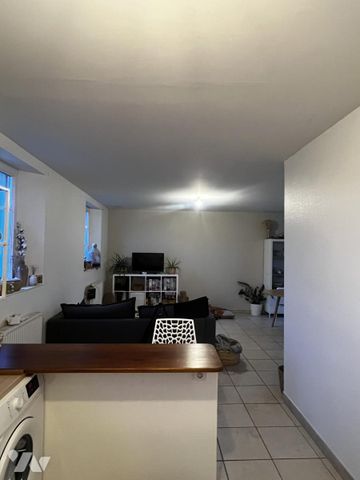 F2 CARPIQUET - Photo 2