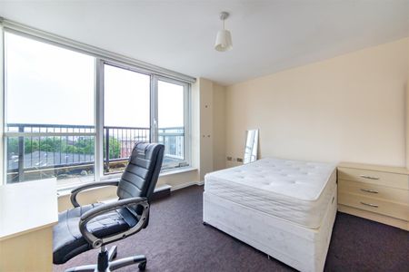 5 bed apartment to rent in Rialto Building, City Centre, NE1 - Photo 4