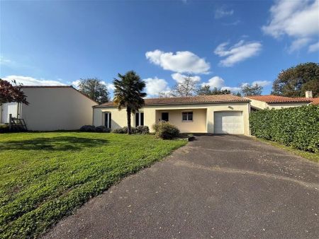 Location maison 5 pièces - 110m² à Curzon (85540) - Photo 4