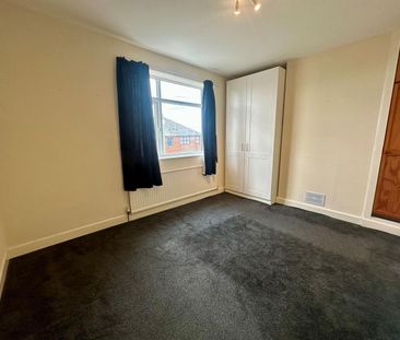 3 Bedroom Terraced House For Rent in Oaklands Road, Royton, Oldham - Photo 6