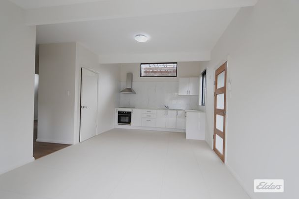 8A Carden Avenue - Photo 1