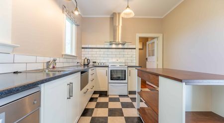 Pride On Preston - Photo 3