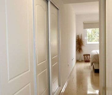 Luxury Apartment for rent in Marbella Del Este, Spain - Photo 6