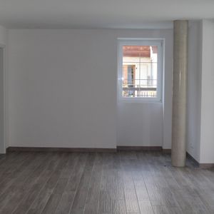 Appartement de 2.5 pièces de standing au cœur de Villeneuve - Photo 2