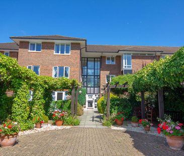 1 bedroom retirement property to rent - Photo 5