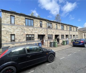 Well presented 3 bedroom terraced house situated in the heart of Ca... - Photo 6