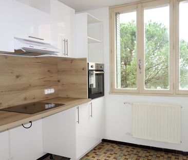 Location Appartement 2 pièces 40m² NIMES 30900 - Photo 4