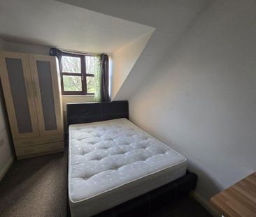 4 bedroom detached house to rent - Photo 3