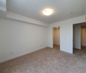 For Lease - 3078 Sixth Line Unit# 325, Oakville, Ontario - Photo 3