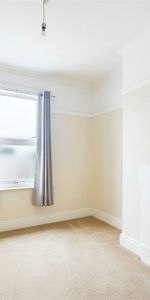 1 bedroom Flat in Queen Street, Maidenhead - Photo 4