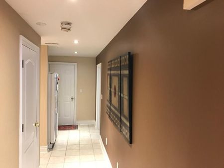 For Lease - 45 Farnham Drive, Richmond Hill, Ontario - Photo 4