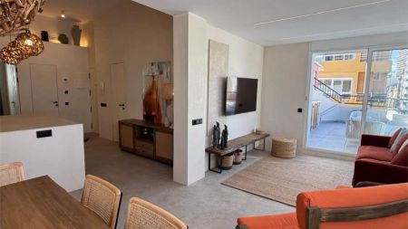 Piso de alquiler en Calle Bazán, 24, Barrio del Centro - Photo 2