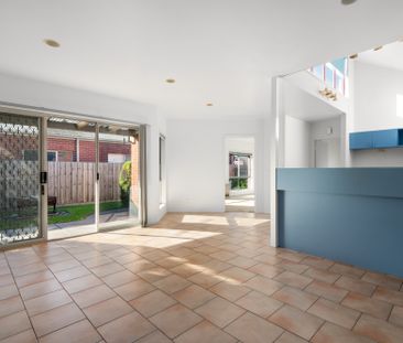 Spacious family home in Hamlyn Heights. - Photo 3