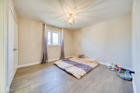 For Lease - 7 Proud Court, Aurora, Ontario - Photo 4