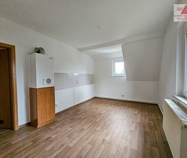 3-Raum-Wohnung in Randlage von Lößnitz im Dachgeschoss - Photo 4