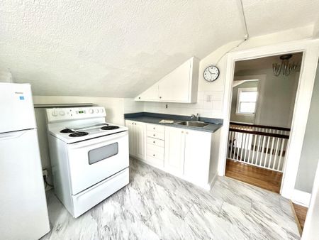 For Lease - 164 Centre Street, Oshawa, Ontario - Photo 5