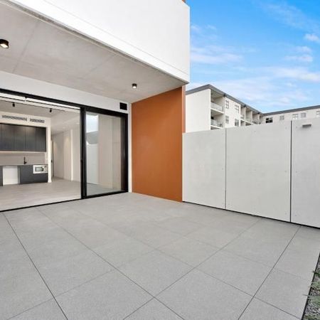 ARTHOUSE DESIGNER LIVE/WORK CREATIVE TERRACE WITH 45m² STUDIO - Photo 3