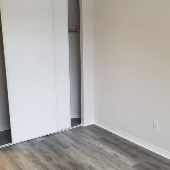 For Lease - 81 Townsgate Drive Unit# 205, Vaughan, Ontario - Photo 1