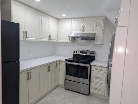 For Lease - 26 Glenmore Crescent Unit# Basement Apartment, Brampton, Ontario - Photo 5