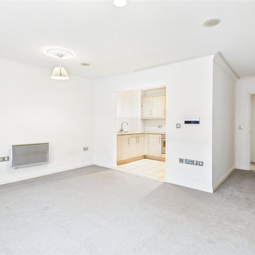 Albany Gardens, Colchester, Essex, CO2 8HQ - Photo 1