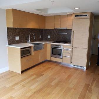 Unfurnished 1 br + den + solarium w/Parking & storage! (Vancouver) - Photo 4