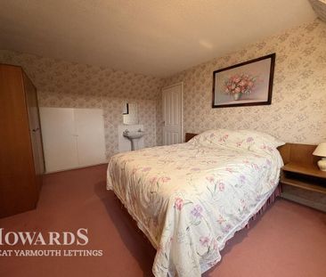 3 bedroom semi-detached bungalow to rent - Photo 6