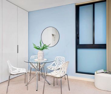 Stunning One Bedroom Apartment in Wolli Creek - Photo 3