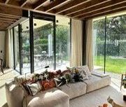 Huis te huur in Linkebeek voor € 3.500 met 3 slaapkamers - foto 1