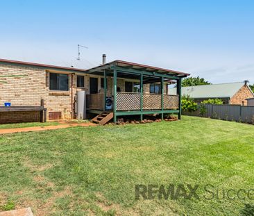17 Candlebark CRT, Glenvale QLD 4350 - House For Rent | Domain - Photo 2