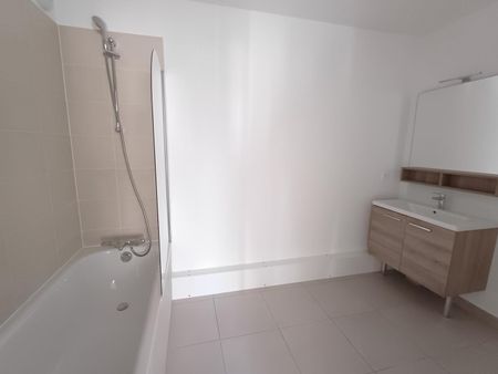 location Appartement T4 DE 80.8m² À BOBIGNY - Photo 4